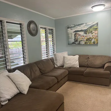 Tavares House King Room
